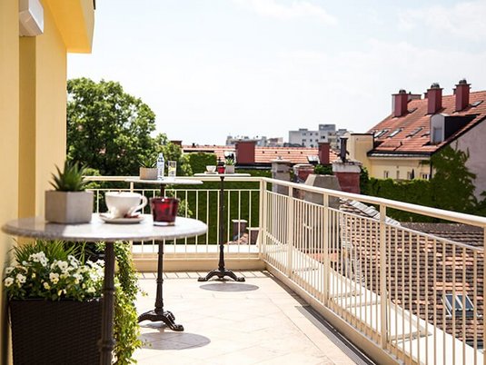 Terrasse Penthouse Lounge, Hotel Admiral Baden bei Wien Terrasse Penthouse Lounge, Hotel Admiral Baden bei Wien
